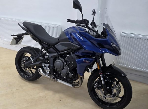 8858051x2200x1760_FFFFFF_L_0