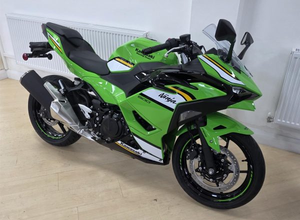 Kawasaki Ninja 500 SE